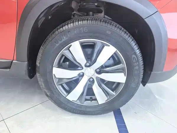 Peugeot 2008 2019