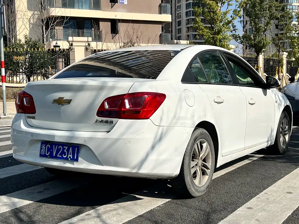 Chevrolet Cruze 2015 — фото 5