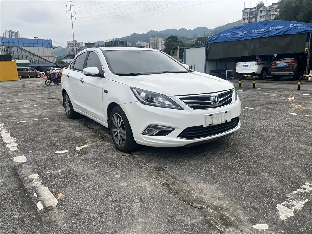 Changan Eado 2016 — фото 2
