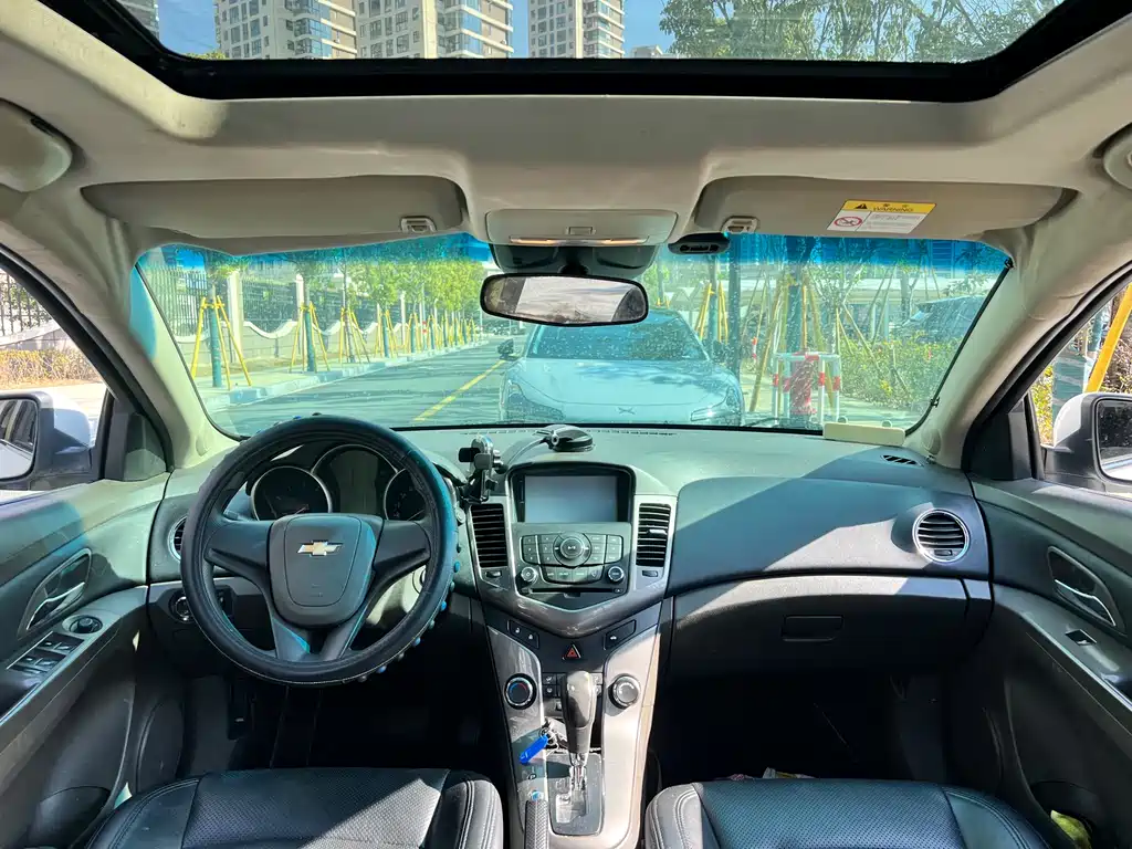 Chevrolet Cruze 2015 — фото 11