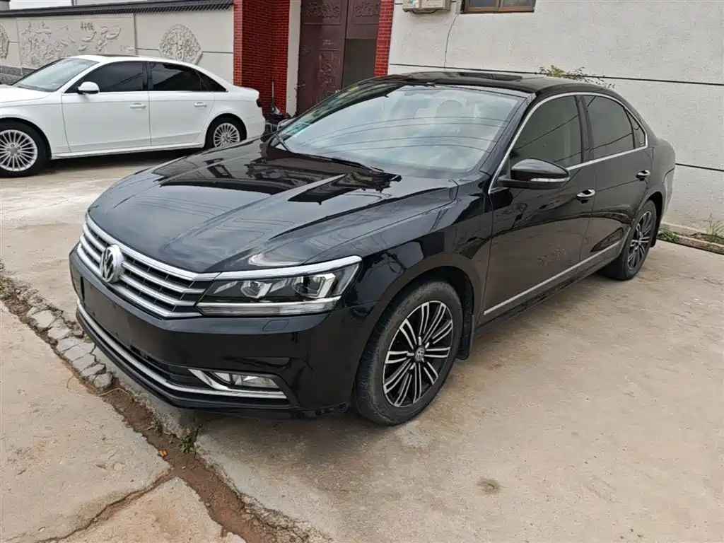 Volkswagen Passat 2018 — фото 1