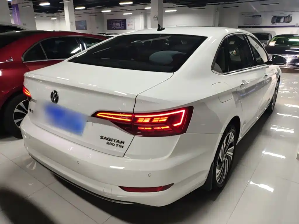 Volkswagen Sagitar 2022