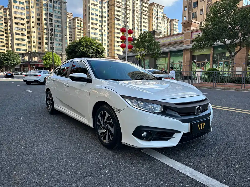 Honda Civic 2018 — фото 3