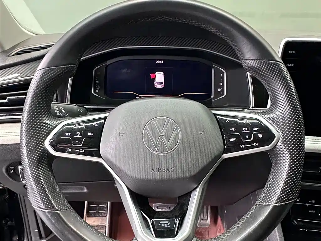 Volkswagen Tiguan L 2021 — фото 9
