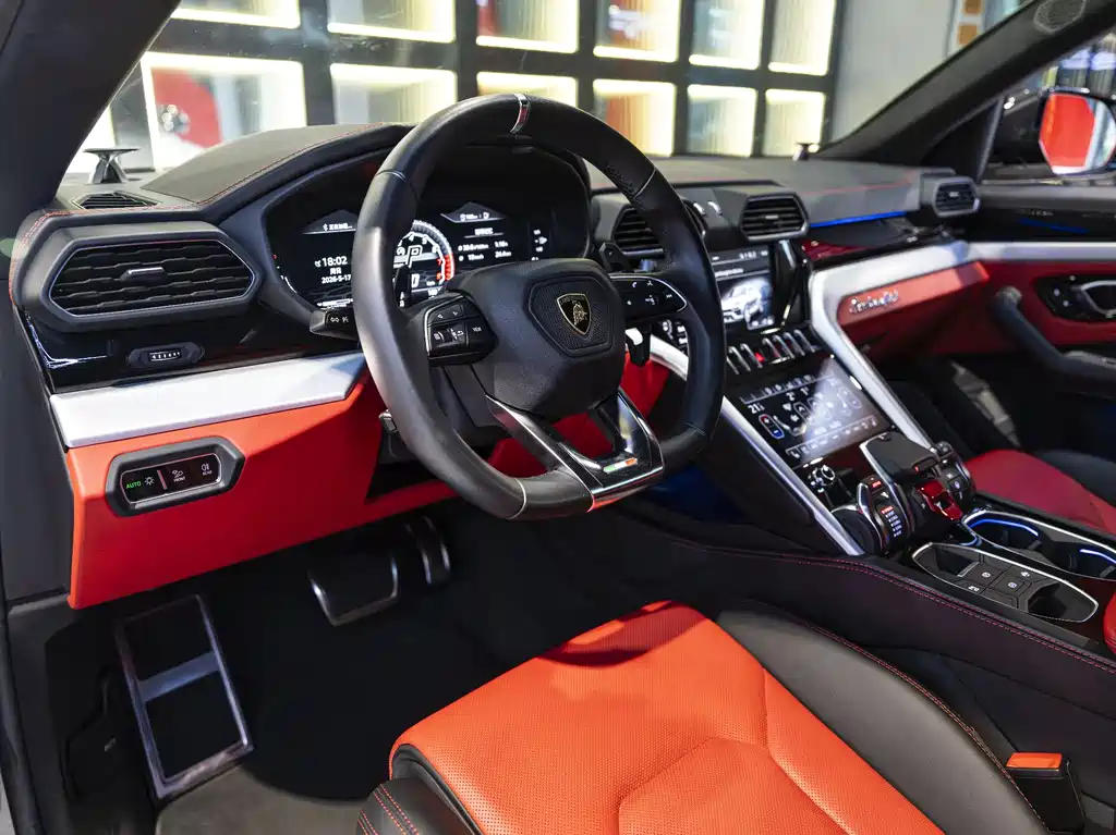 Lamborghini Urus 2020 — фото 12
