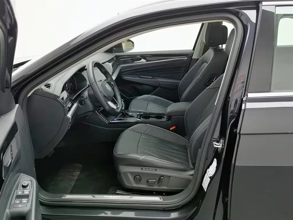 Volkswagen Passat 2023 — фото 10
