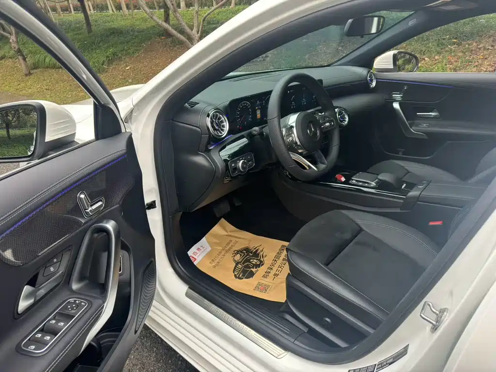 Mercedes-Benz A-Class 2022 — фото 3