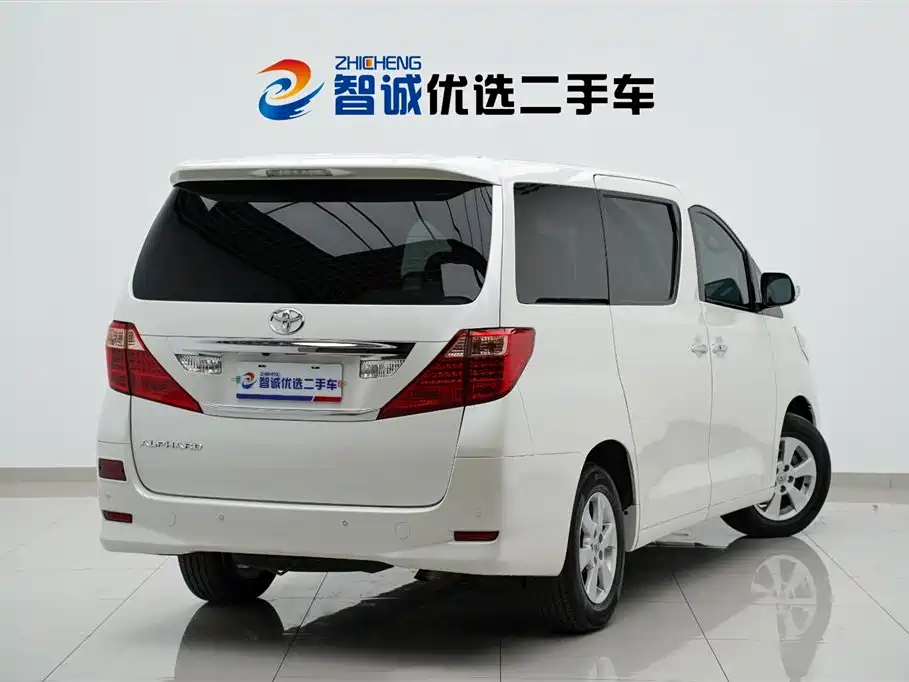 Toyota Alphard 2011 — фото 35