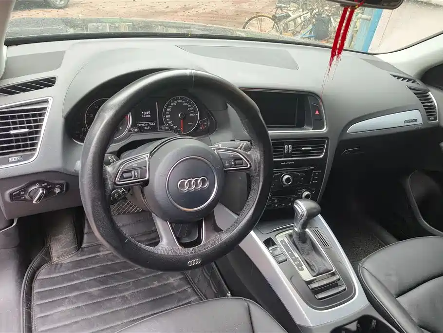 Audi Q5 2015 — фото 12
