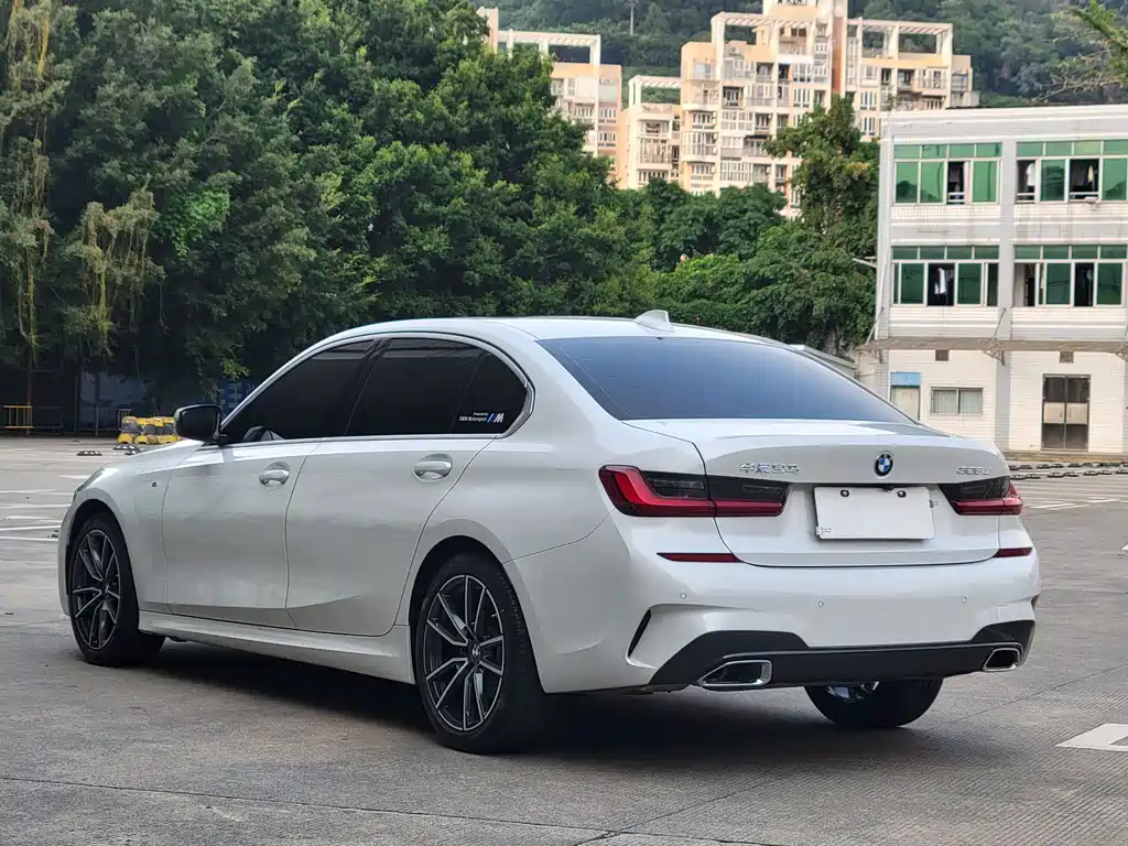 BMW 3 Series 2022 — фото 15