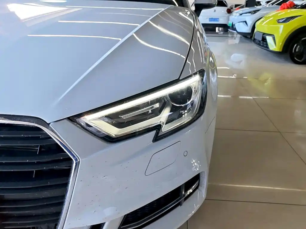 Audi A3 2018 — фото 24