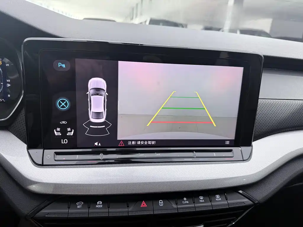 Skoda Octavia 2022 — фото 13