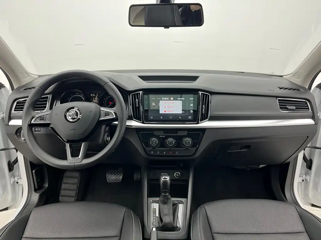 Skoda Kamiq 2023 — фото 11