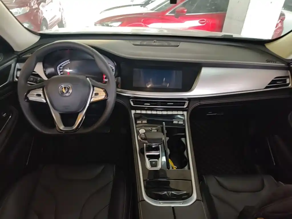 Changan CS85 COUPE 2020 — фото 10