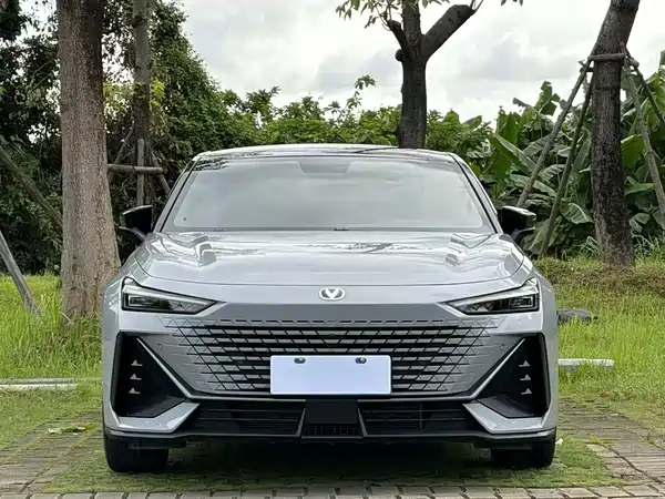 Changan UNI-V 2022