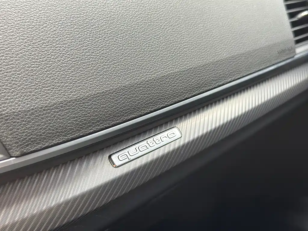 Audi Q5L 2021 — фото 30