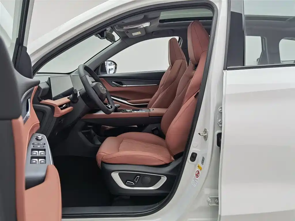 Changan CS75 PLUS 2025 — фото 10