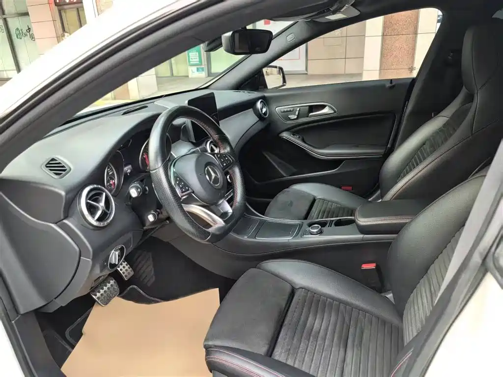 Mercedes-Benz CLA 2017 — фото 11