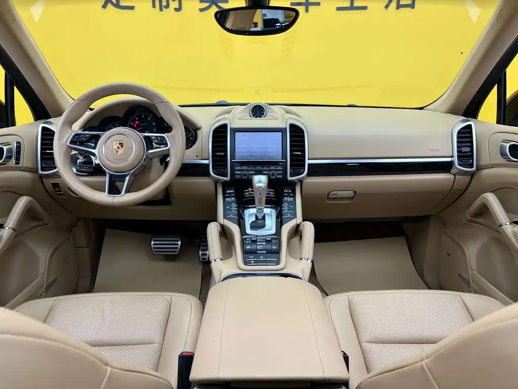 Porsche Cayenne 2016 — фото 11