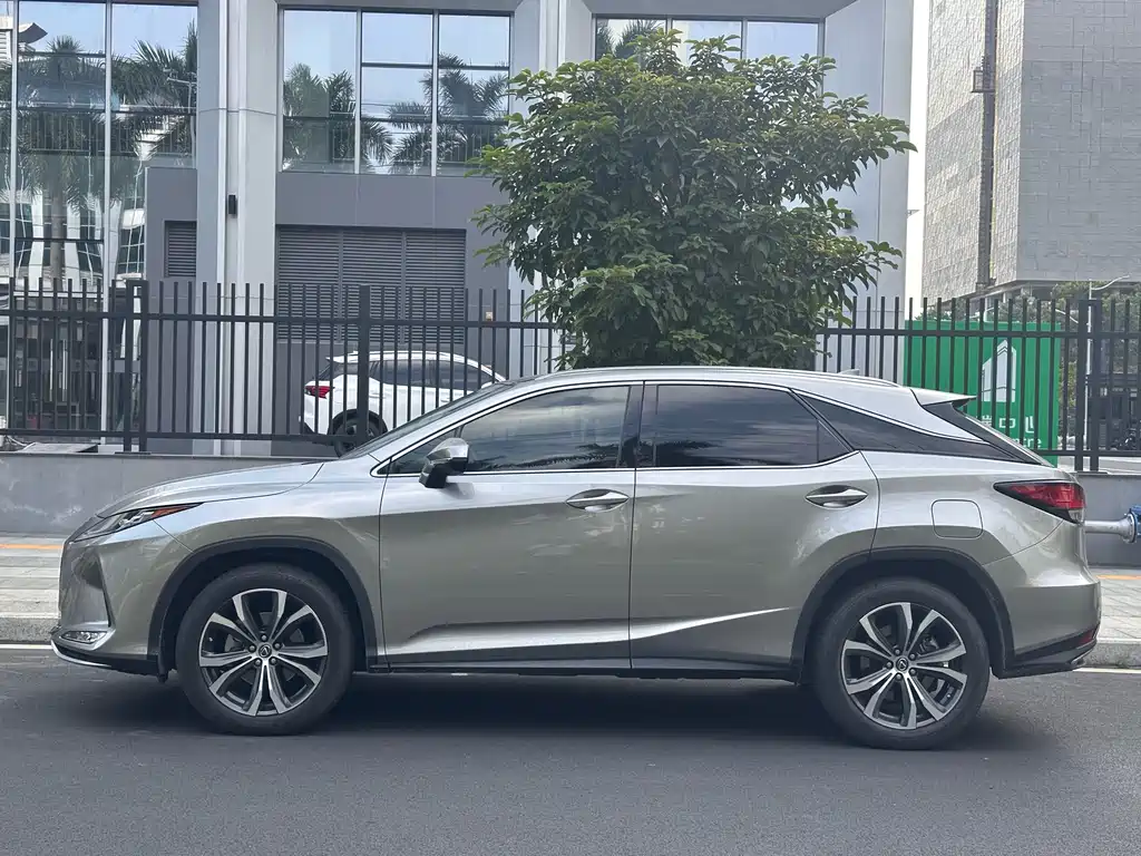 Lexus RX 2020 — фото 2