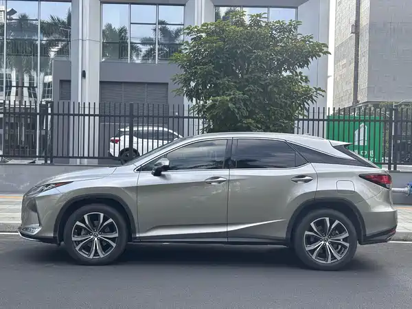 Lexus RX 2020