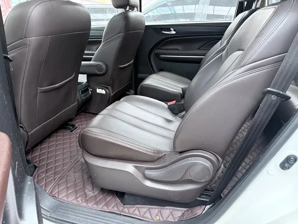 GAC Motor Trumpchi M6 2019 — фото 9