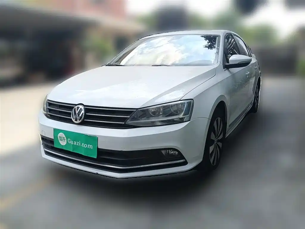 Volkswagen Sagitar 2016