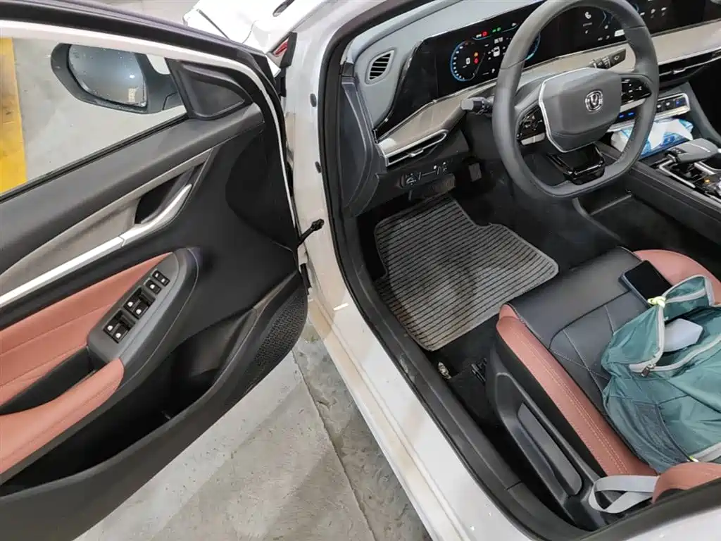 Changan Eado 2024 — фото 16