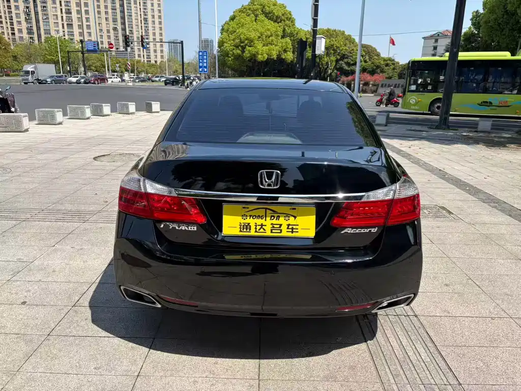 Honda Accord 2015 — фото 4