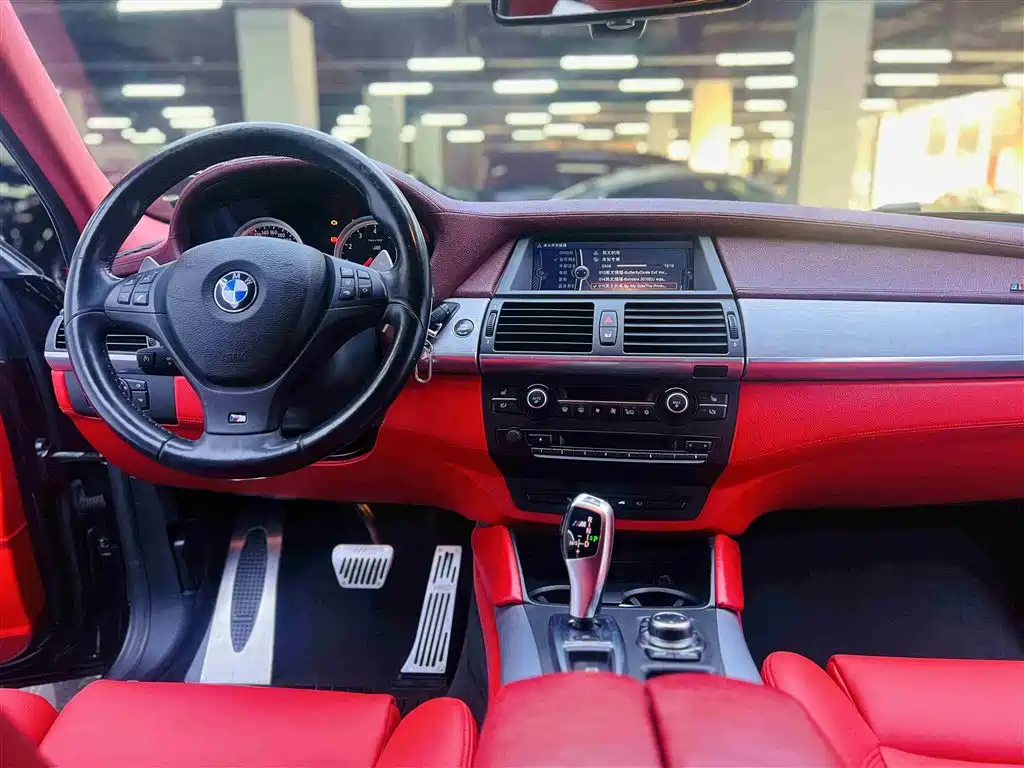 BMW X6 M 2013 — фото 12