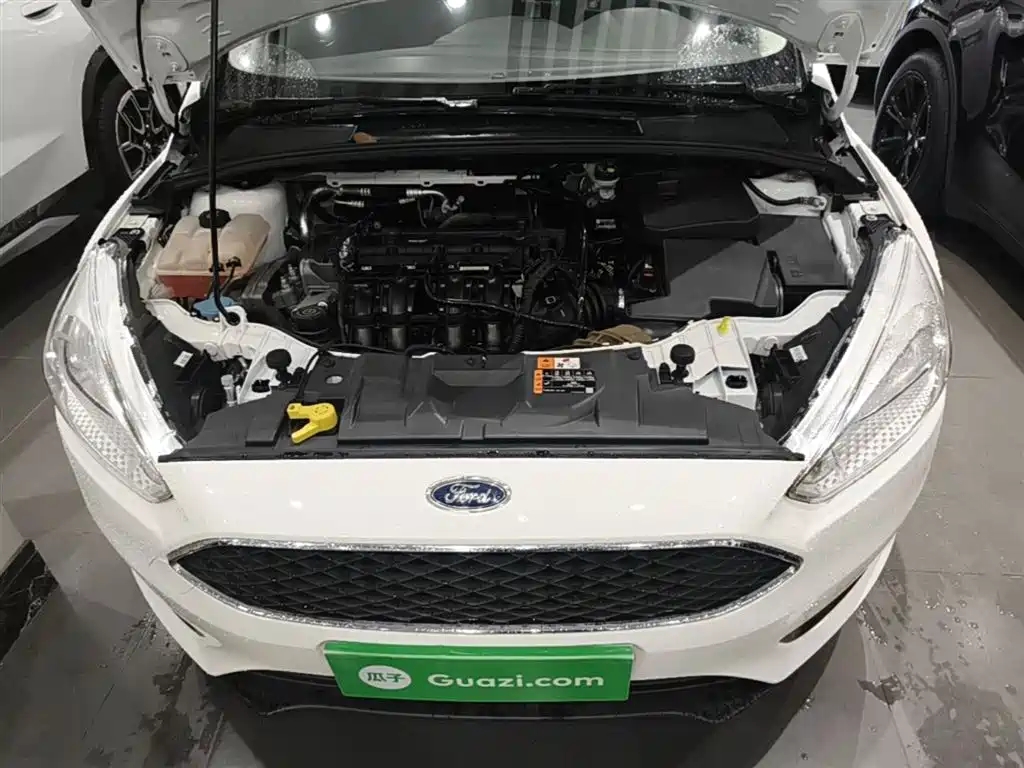 Ford Focus 2019 — фото 20