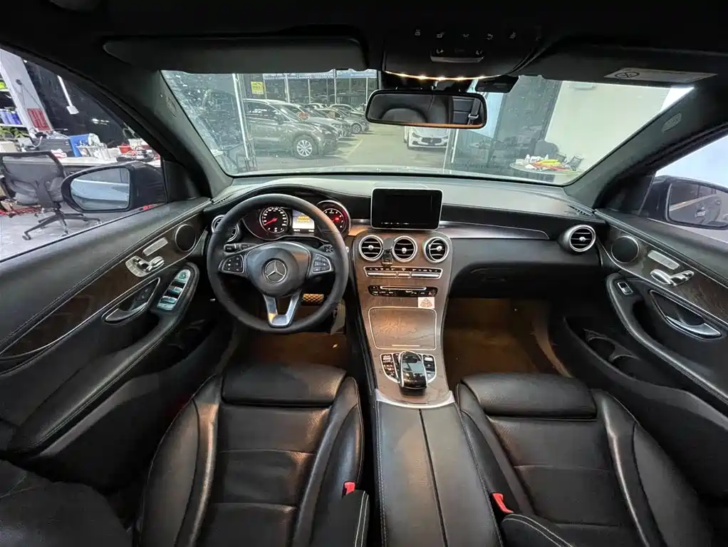 Mercedes-Benz GLC 2019 — фото 15
