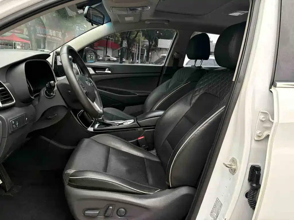 Hyundai Tucson 2019 — фото 4