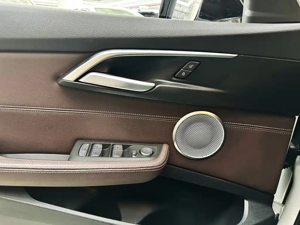 BMW 1 Series 2021 — фото 11