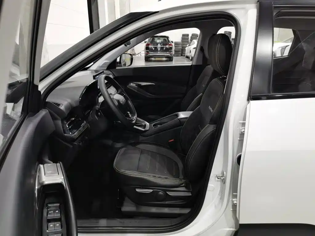 Baojun RS-3 2020 — фото 10