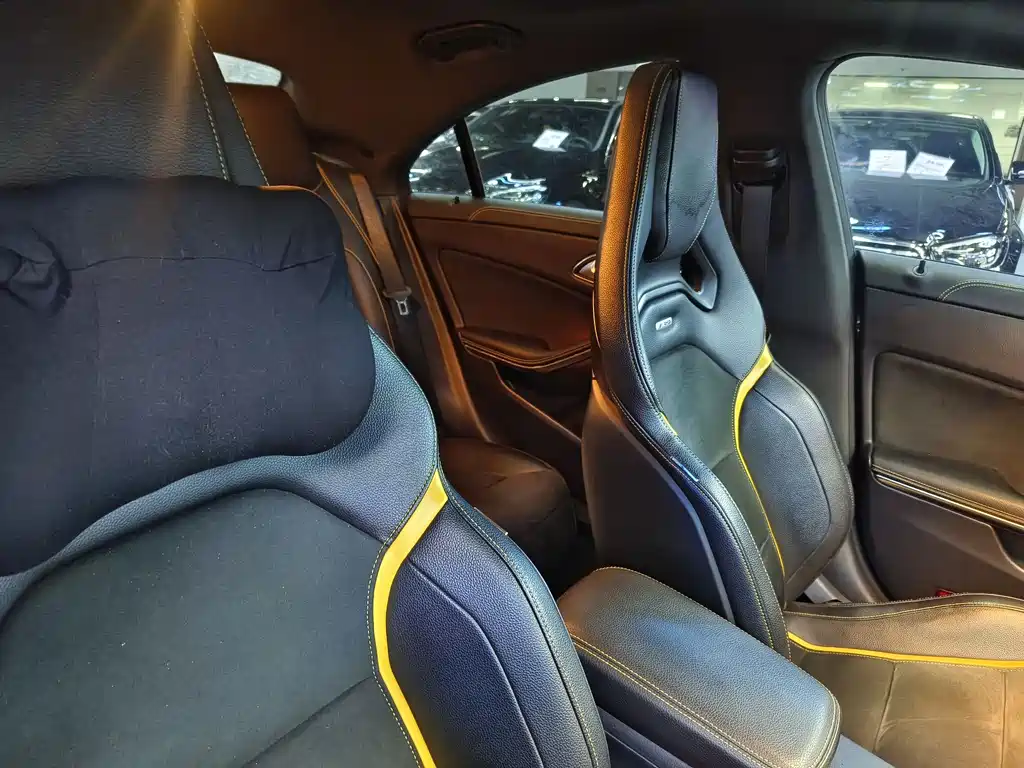 Mercedes-Benz CLA AMG 2017 — фото 13