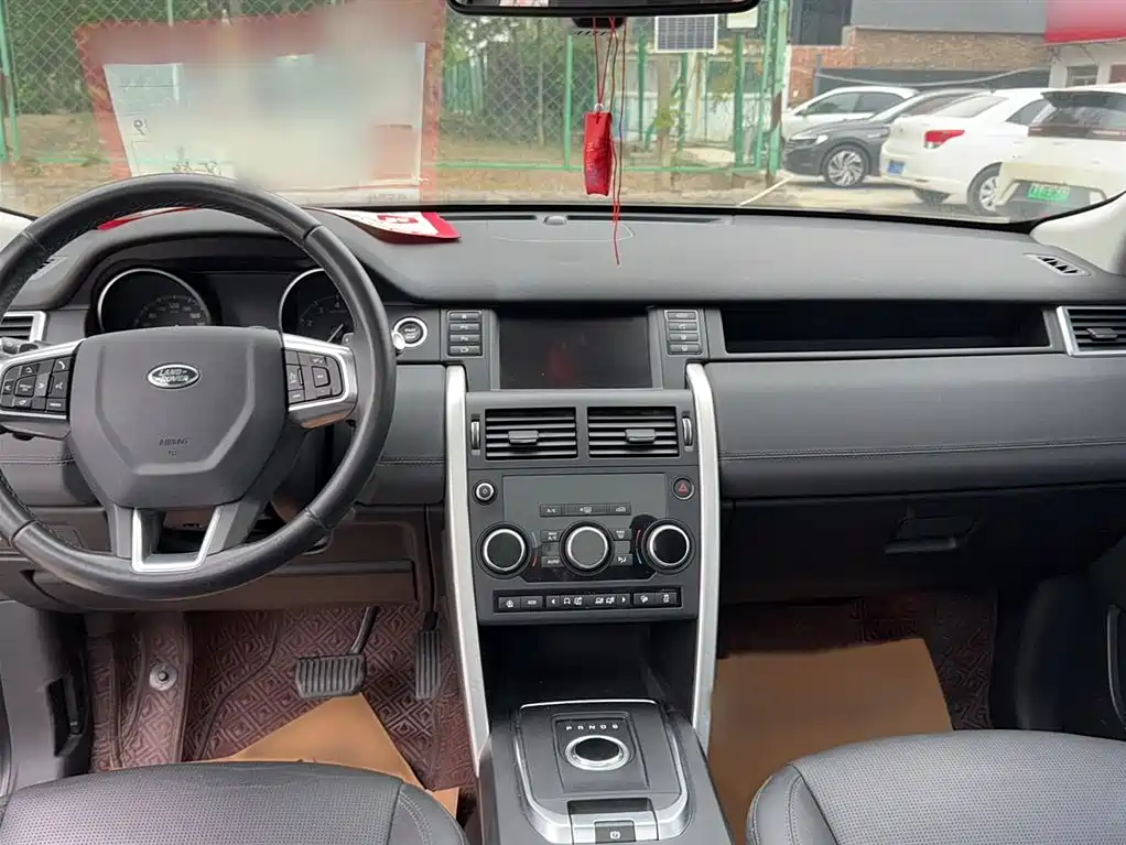 Land Rover Discovery Sport 2019 — фото 11
