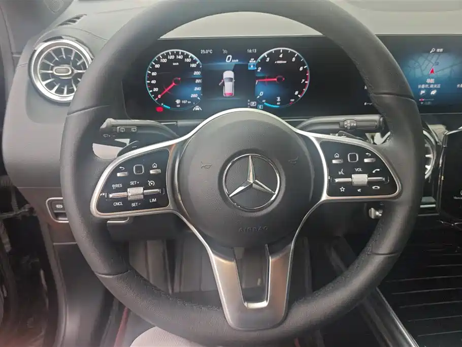 Mercedes-Benz GLA 2023 — фото 15