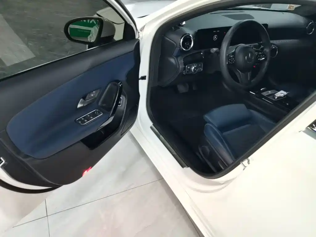 Mercedes-Benz A-Class 2021 — фото 16