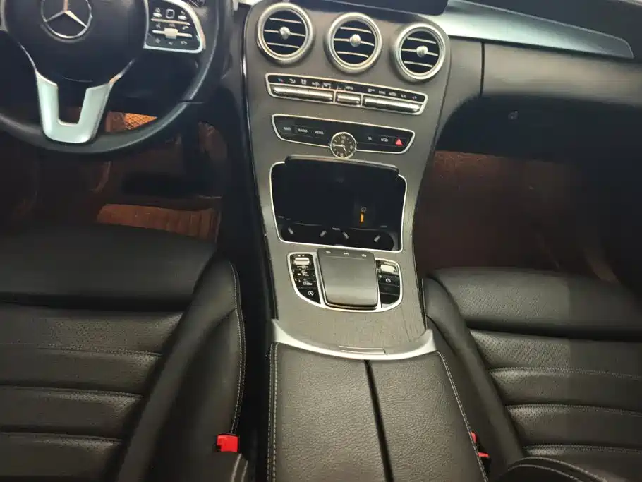 Mercedes-Benz C-Class 2019 — фото 16