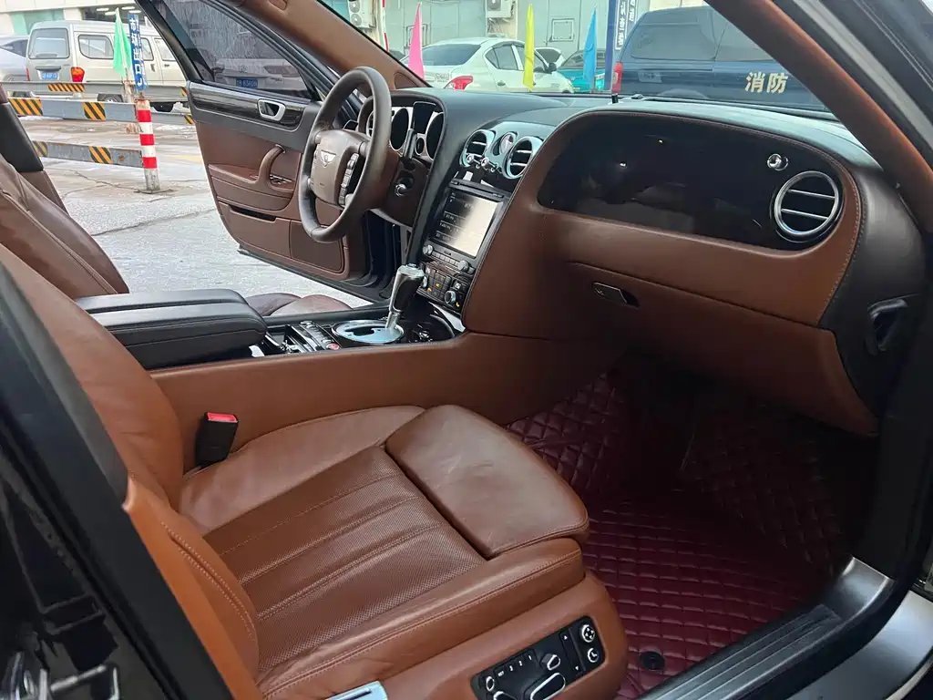 Bentley Flying Spur 2013 — фото 13