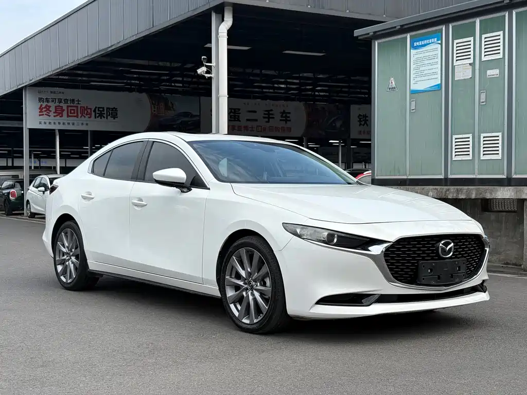 Mazda 3 Axela 2020 — фото 2