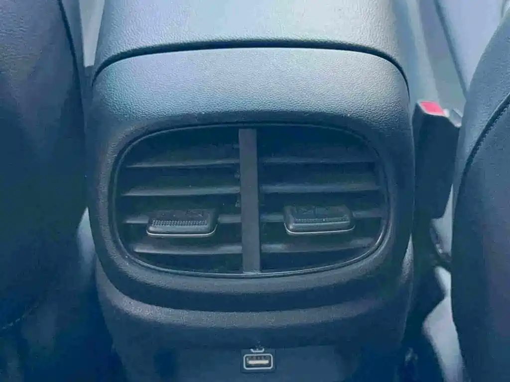 Hyundai Elantra 2022 — фото 12