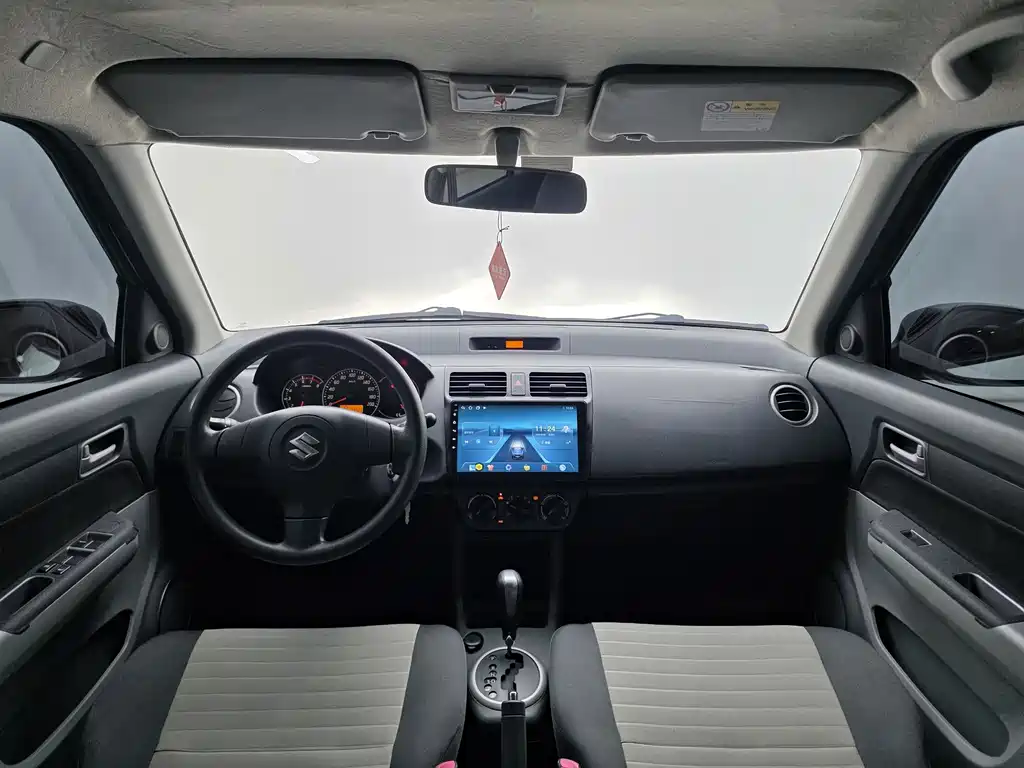 Suzuki Swift 2018 — фото 13