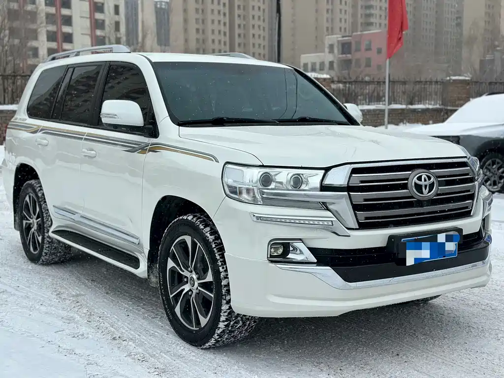 Toyota Land Cruiser 2020 — фото 3