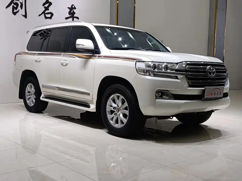 Toyota Land Cruiser 2020 — фото 3