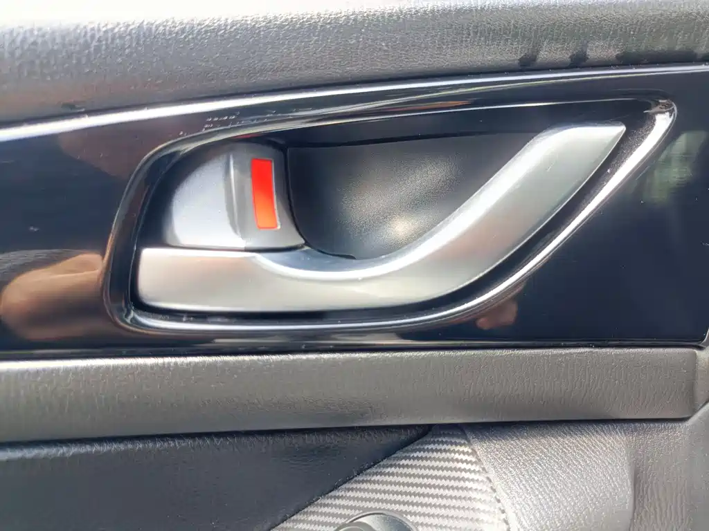 Mazda 3 Axela 2017 — фото 19
