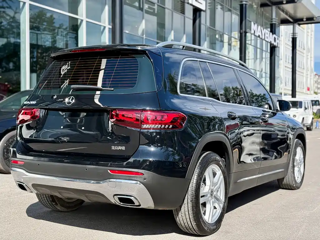 Mercedes-Benz GLB 2023 — фото 4