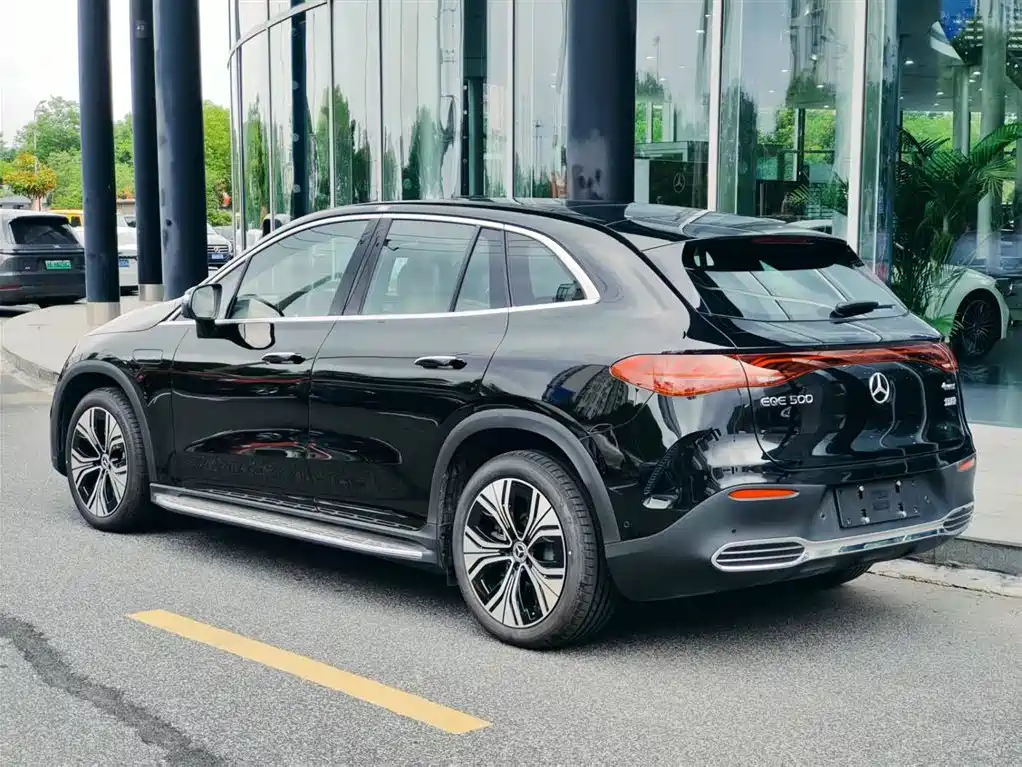 Mercedes-Benz EQE SUV 2025