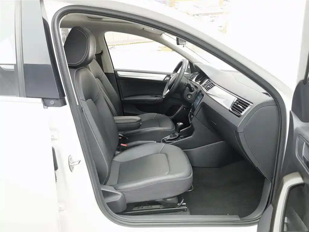 Skoda Rapid 2020 — фото 23